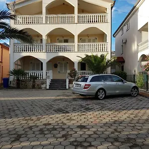 Apartman Nika