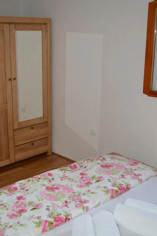 Villa Mara - Secluded House With Breathtaking View- Seline, Starigrad Paklenica Seline